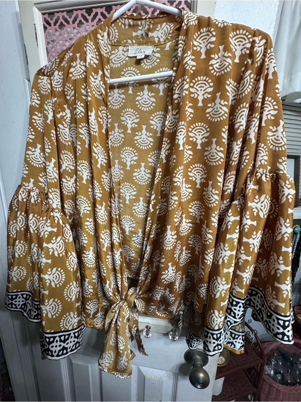 Size OS blouse not XS